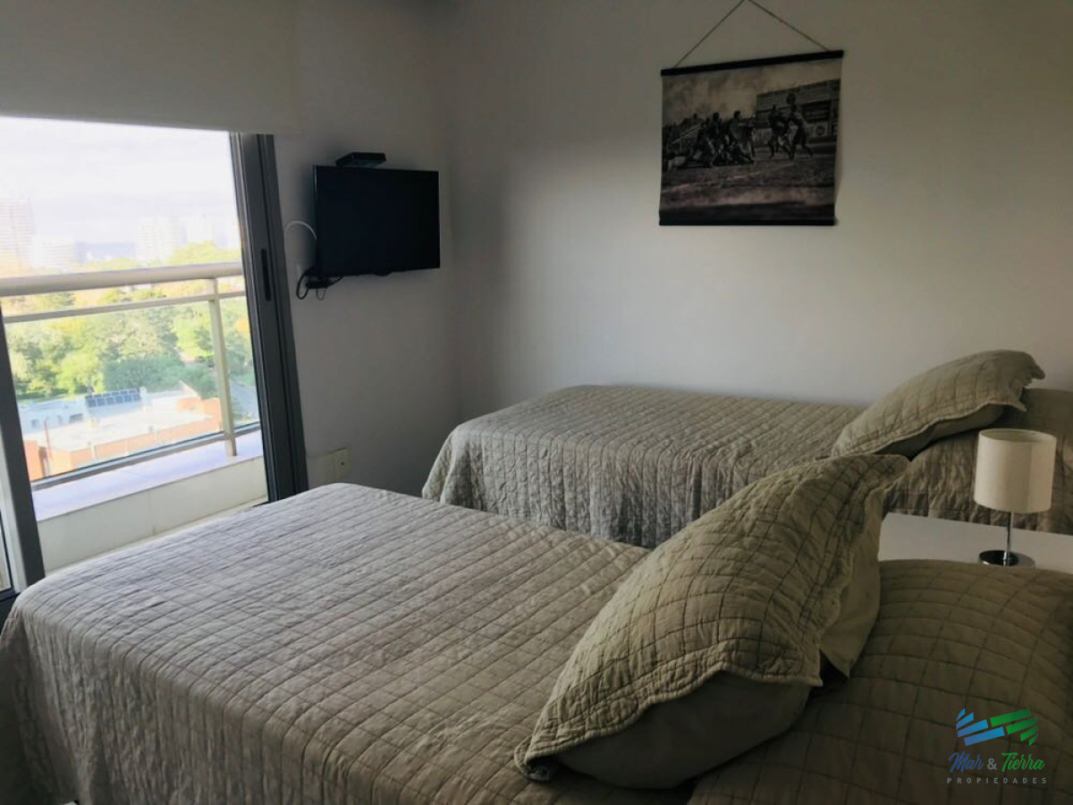 Apartamento ID.2486 - Apartamento de 3 dormitorios en Venta. Ave. Roosevelt, Punta Del Este