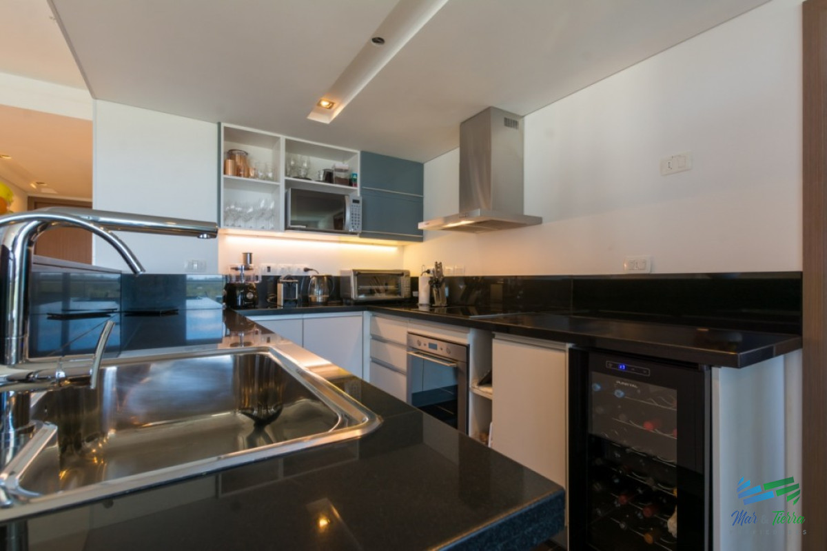 Apartamento ID.2324 - Alquilo excelente apartamento en torre de categoría.