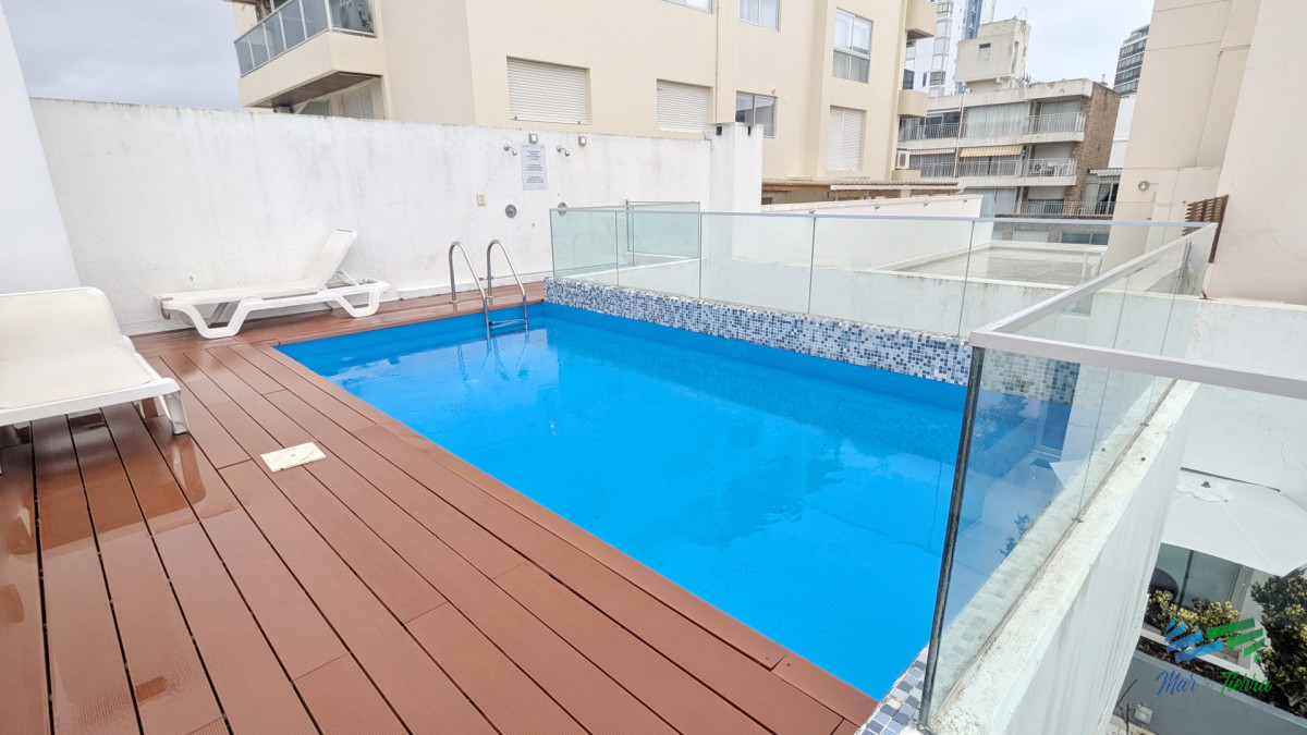 Apartamento ID.4911 - En venta apartamento 1 dormitorio con piscina en Peninsula, Punta del Este