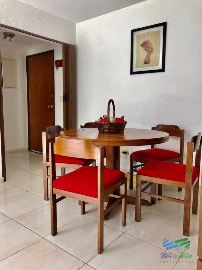 Apartamento ID.2982 - En venta , apartamento muy lindo, reciclado a 100 ms del mar (Brava)
