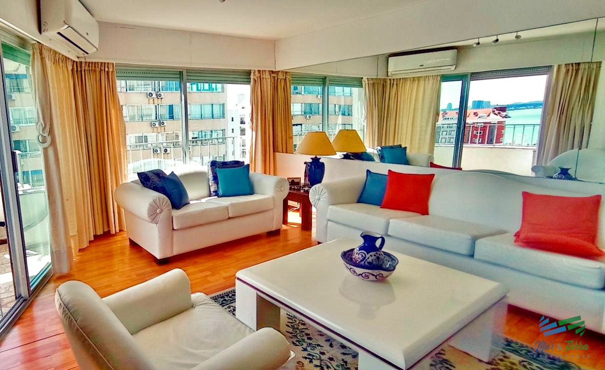 Apartamento ID.4619 - Venta de apartamento 2 dormitorios 2 baños en Peninsula de Punta del Este con impresionante vista