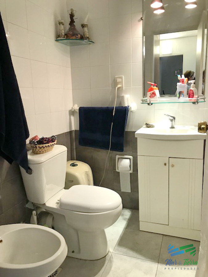 Apartamento ID.2276 - En alquiler apto con excelente ubicación.. a pocos metros del mar y de todos los servicios.