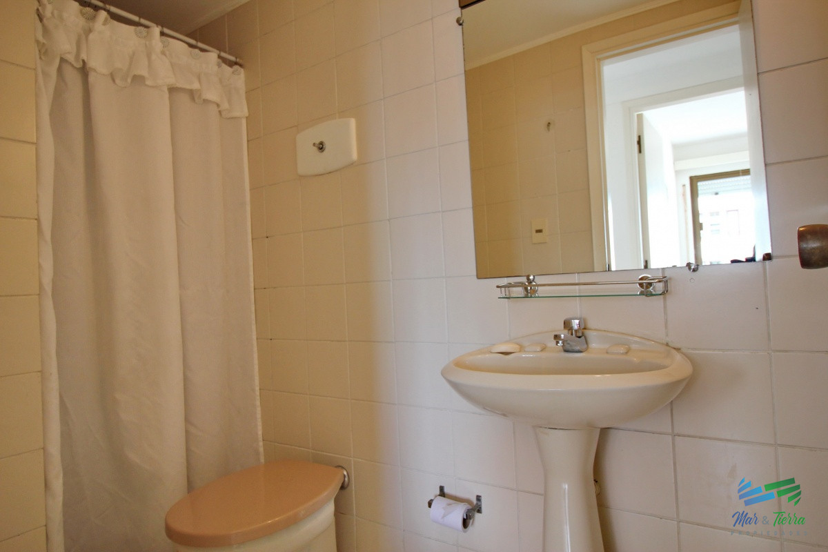 Apartamento ID.15 - Apartamento de 2 dormitorios con piscina en venta y alquiler en Peninsula, Punta del Este.