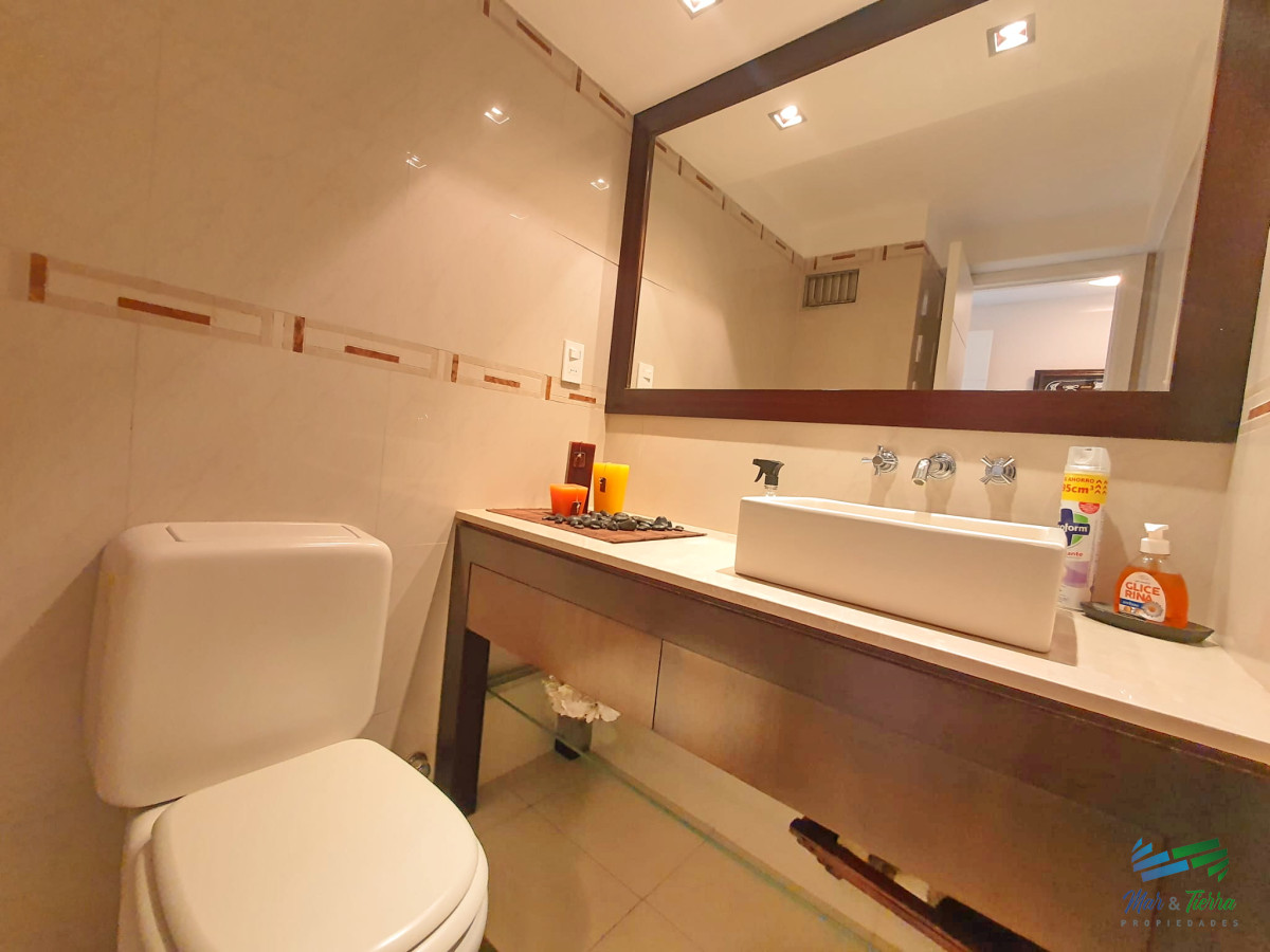 Apartamento ID.4552 - ALQUILO DEPARTAMENTO, 4 DORMITORIOS, LA MEJOR VISTA DE PUNTA DEL ESTE 