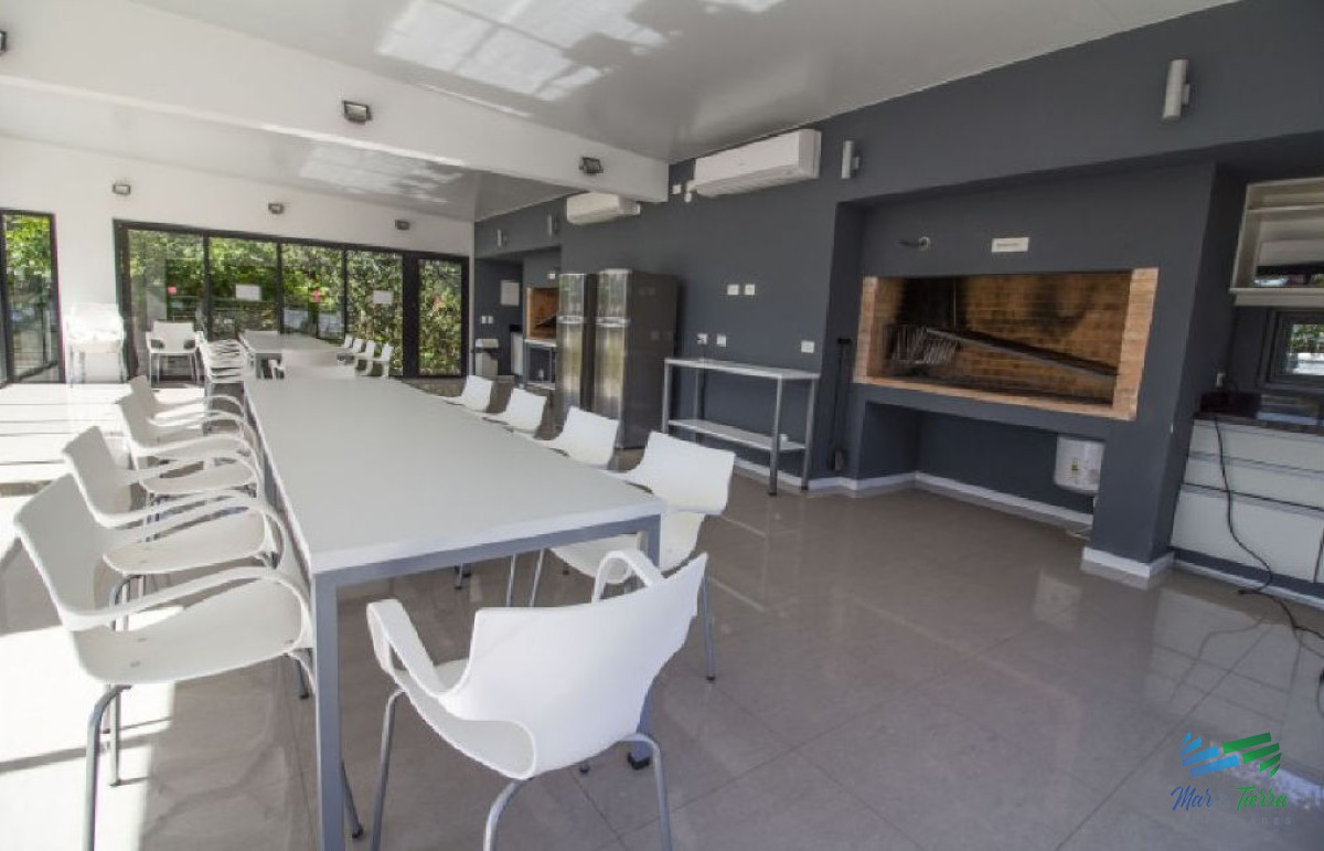 Apartamento ID.5175 - Venta de apartamento 2 dormitorios con vista al mar zona Arcobaleno