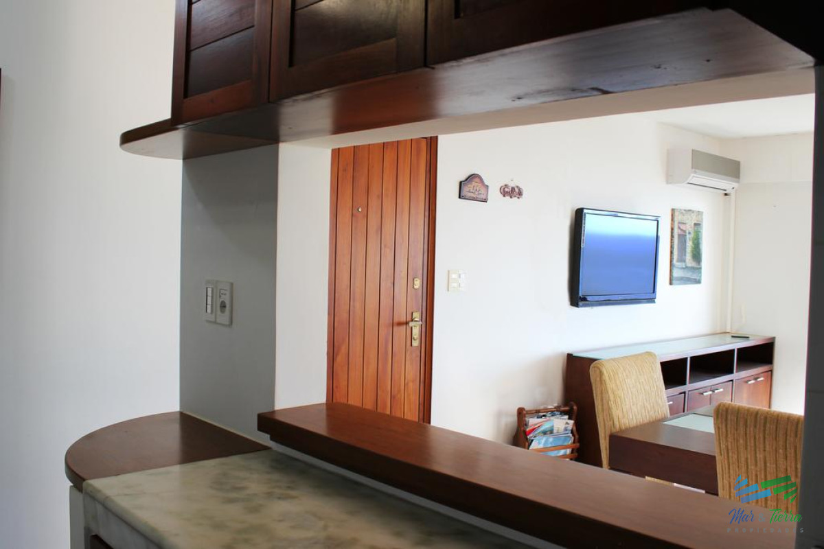 Apartamento ID.981 - En venta!!! primera línea con vista franca al mar, playa mansa.