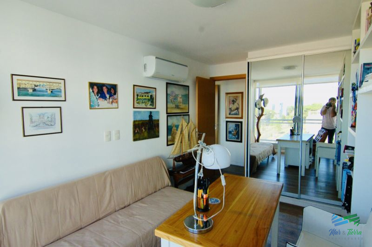 Apartamento ID.2533 - Apartamento 3 dormitorios en venta, Av. Roosevelt, Punta del Este