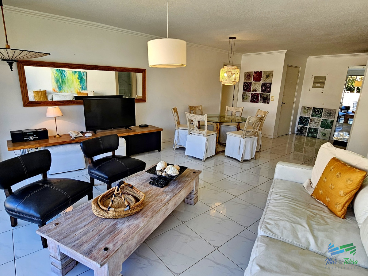 Apartamento ID.4820 - ALQUILER TEMPORADA, PLAYA MANSA, DOS DORMITORIOS