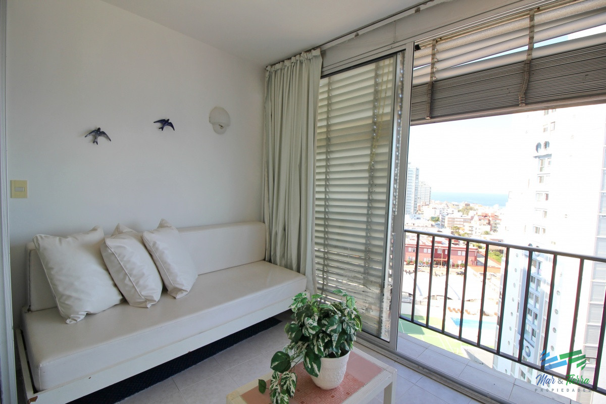 Apartamento ID.2492 - Apartamento 1 dormitorio en Venta, Vista al Mar, Peninsula, Punta del Este