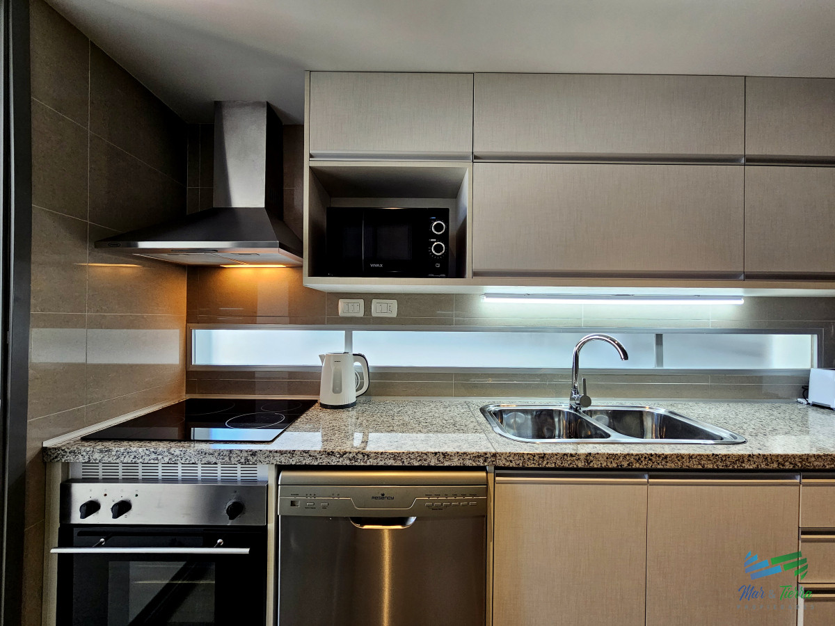 Apartamento ID.4952 - Venta de apartamento 2 dormitorios en Onix Punta del este playa Brava 