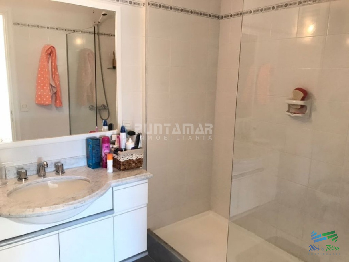 Apartamento ID.2146 - HERMOSO APARTAMENTO CON UNA AMPLIA TERRAZA , UBICADO A UNA CUADRA DE PLAYA MANSA, MUY LINDA VISTA DESPEJADA EN UN ENTORNO DE NATURALEZA Y VERDE.