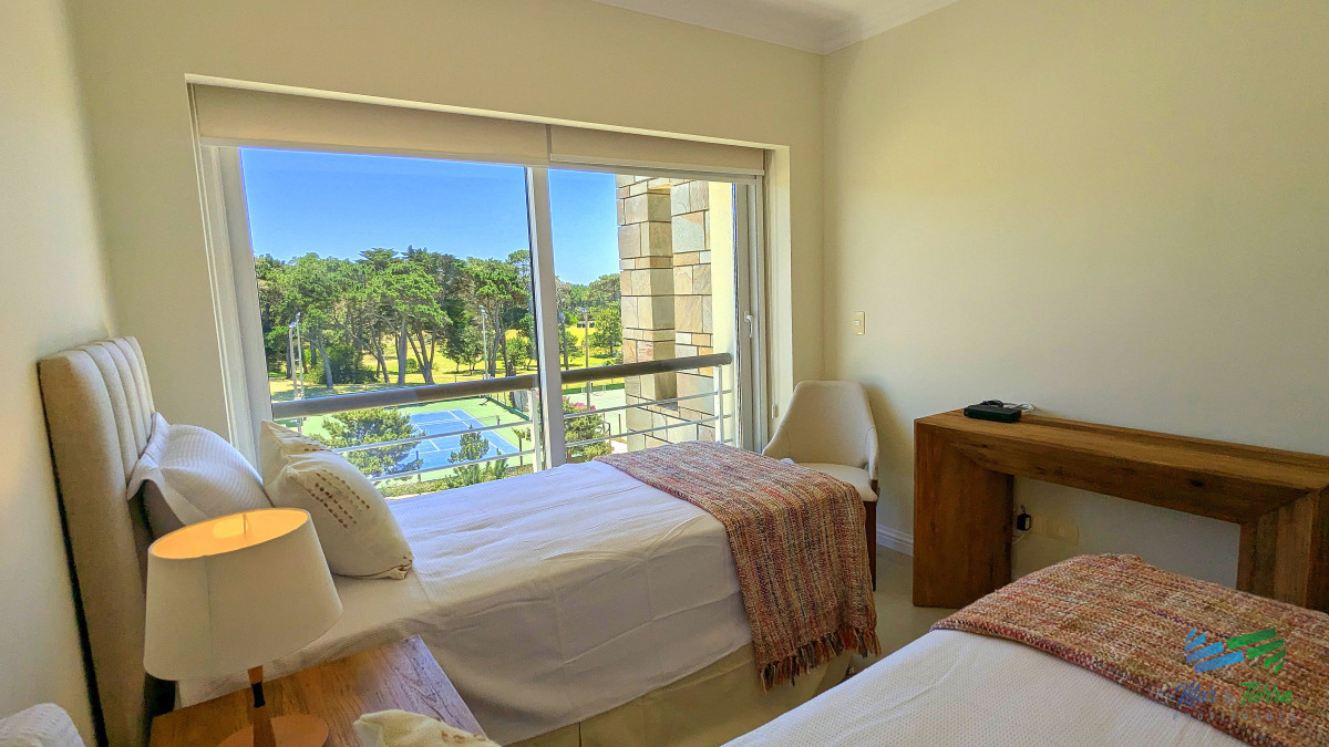 Apartamento ID.4211 - Venta de Apartamento 4 DORMITORIOS con vista al mar en VERAMANSA