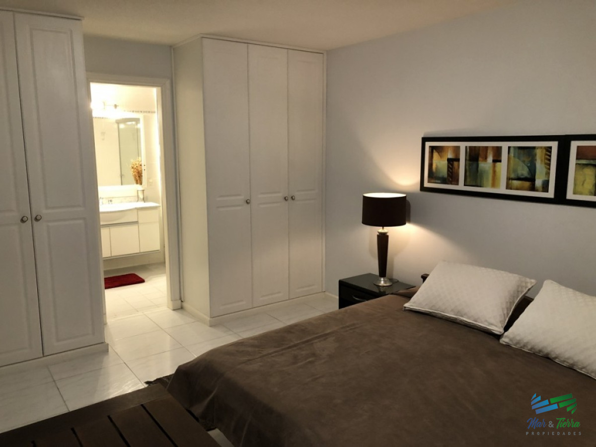 Apartamento ID.2275 - En venta.. piso intermedio, planta amplia muy luminosa, en excelente condiciones.