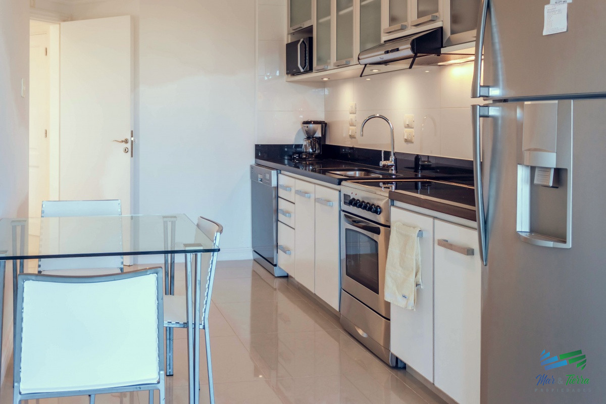 Apartamento ID.3947 - Venta de apartamento dúplex en complejo Veramansa sobre playa Mansa de punta del Este