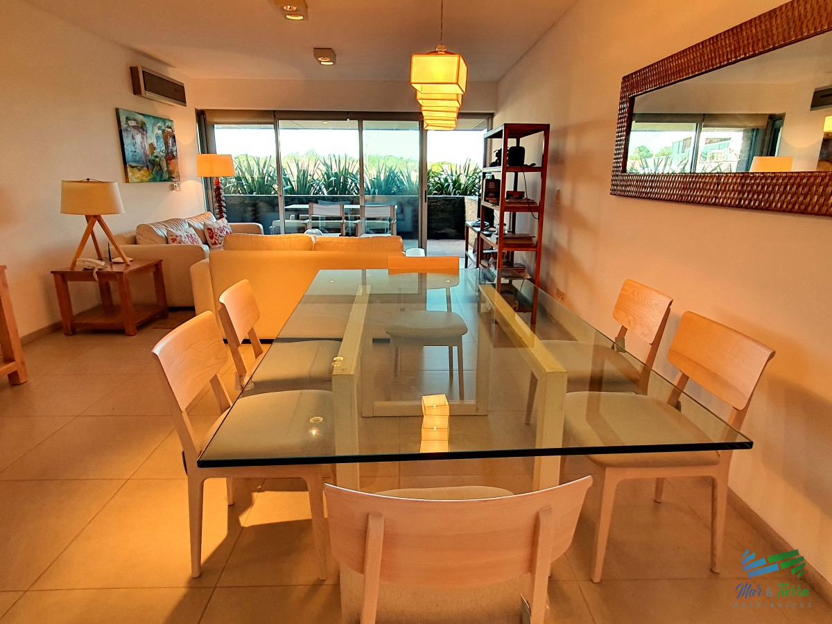 Apartamento ID.3062 - Vendo apartamento de 2 dormitorios y 3 baños. Rincón del Indio, Punta del Este.