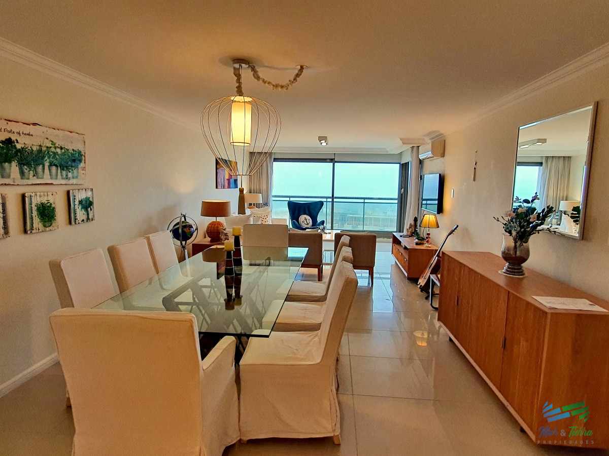 Apartamento ID.3928 - Vendo apartamento 3 dormitorios en Torre Imperiale, primera linea brava, vista al mar, excelentes amenities, Punta del Este.