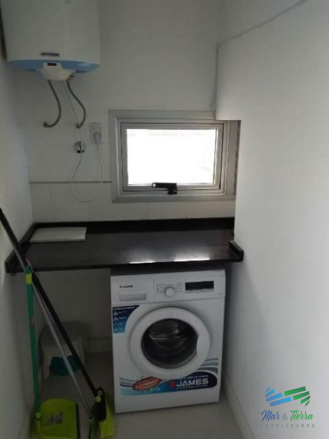 Apartamento ID.2882 - En venta apartamento en edificio con servicios. Primera línea