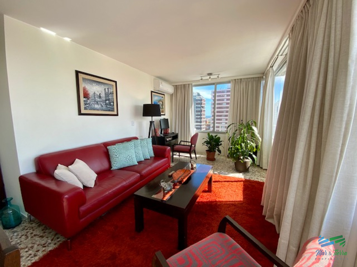 Apartamento ID.2677 - Apartamento en Punta del Este, Península, dos dormitorios, con gran vista