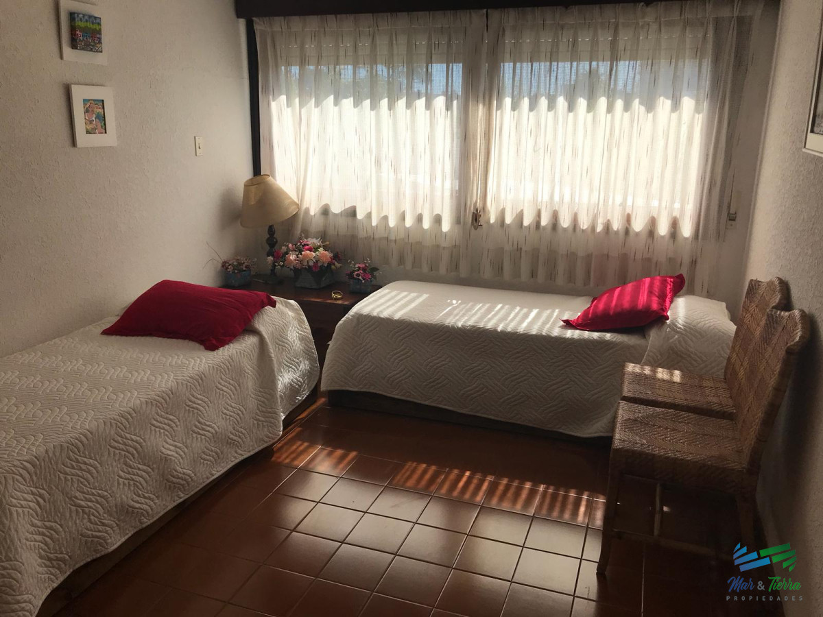 Apartamento ID.2879 - En venta y alquiler Apto a 100 ms del mar, playa mansa.