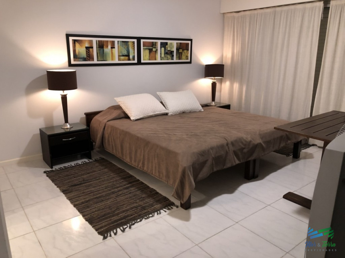 Apartamento ID.2275 - En venta.. piso intermedio, planta amplia muy luminosa, en excelente condiciones.