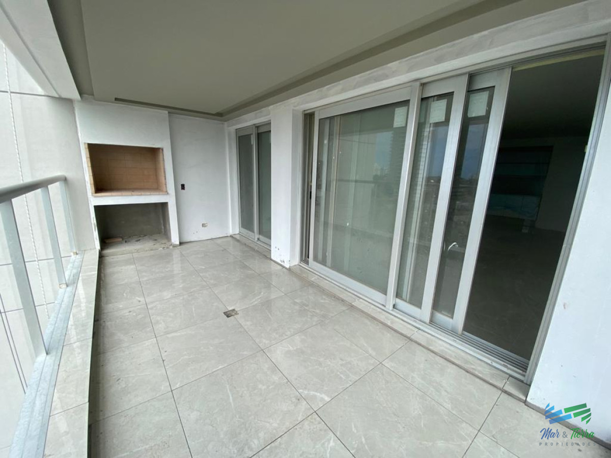 Apartamento ID.3576 - Vendo apartamento a estrenar, 2 dormitorios, excelentes servicios, playa mansa, Punta del Este