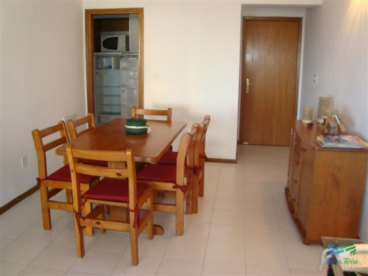 Apartamento ID.4163 - Vendo apartamento 2 dormitorios con vista al mar y servicios, Punta del Este