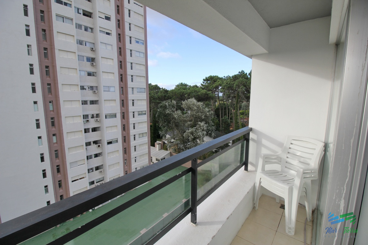 Apartamento ID.600 - En venta... Apartamento 3 dormitorios en Av. Roosevelt, Punta del Este