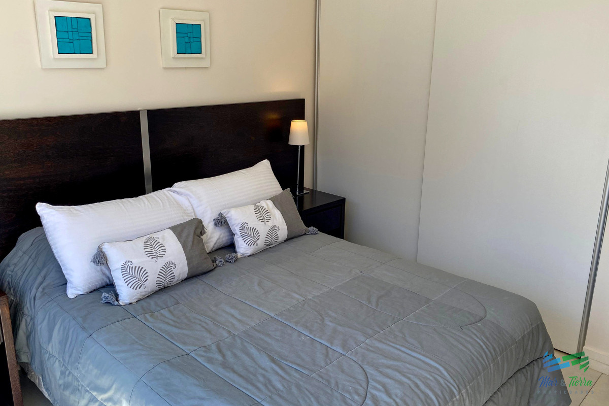 Apartamento ID.2709 - Alquilo apartamento ANUAL EN PUNTA DEL ESTE , 1 dormitorio, Península. 