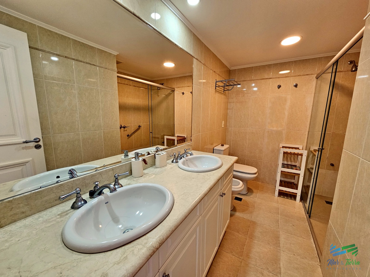 Apartamento ID.4624 - DEPARTAMENTO 3 DORMITORIO + SERVICIO DISPONIBLE ALQUILER ANUAL 