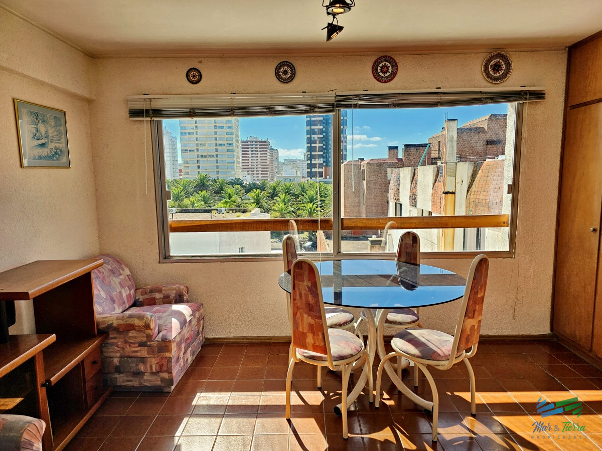 Apartamento ID.4488 - En venta apartamento 1 dormitorio con garaje en Peninsula, Punta del Este