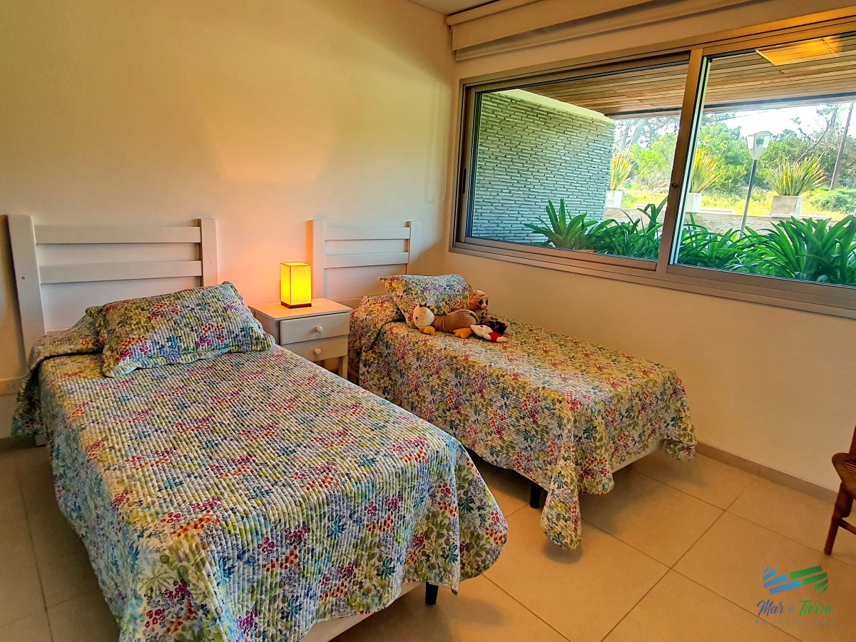 Apartamento ID.3062 - Vendo apartamento de 2 dormitorios y 3 baños. Rincón del Indio, Punta del Este.