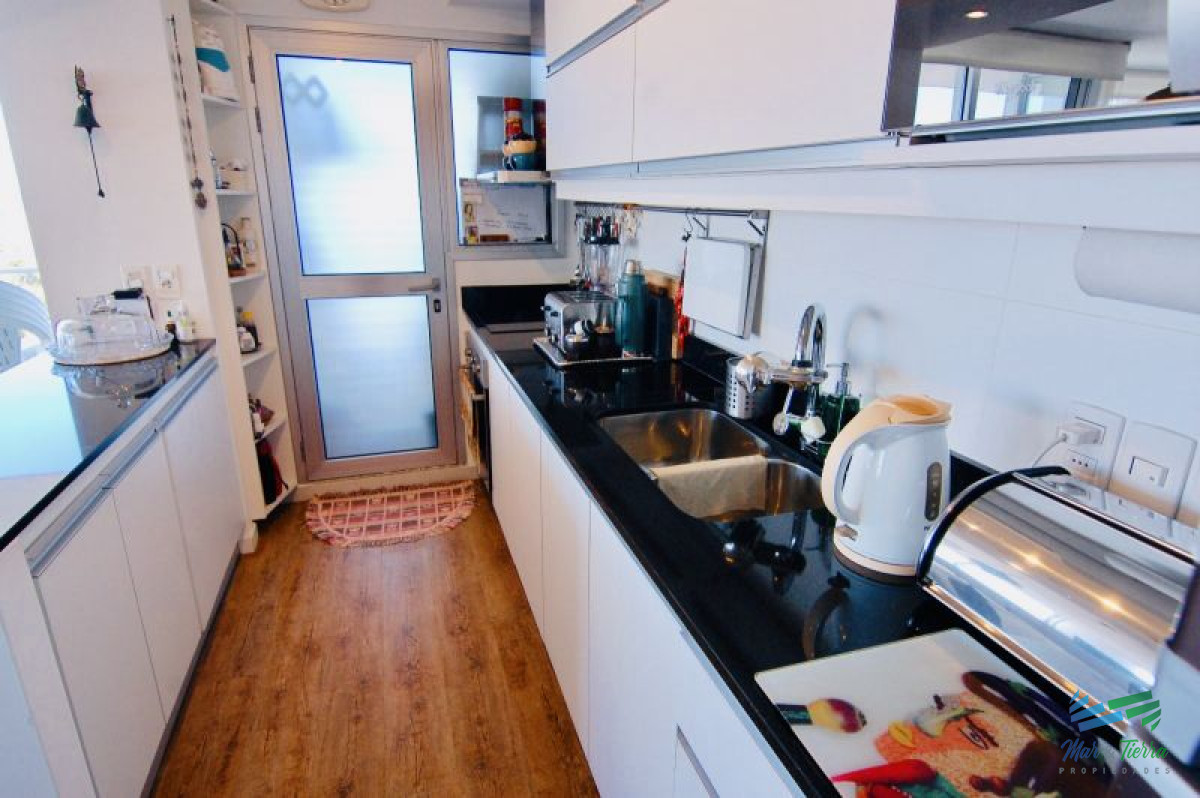 Apartamento ID.2533 - Apartamento 3 dormitorios en venta, Av. Roosevelt, Punta del Este