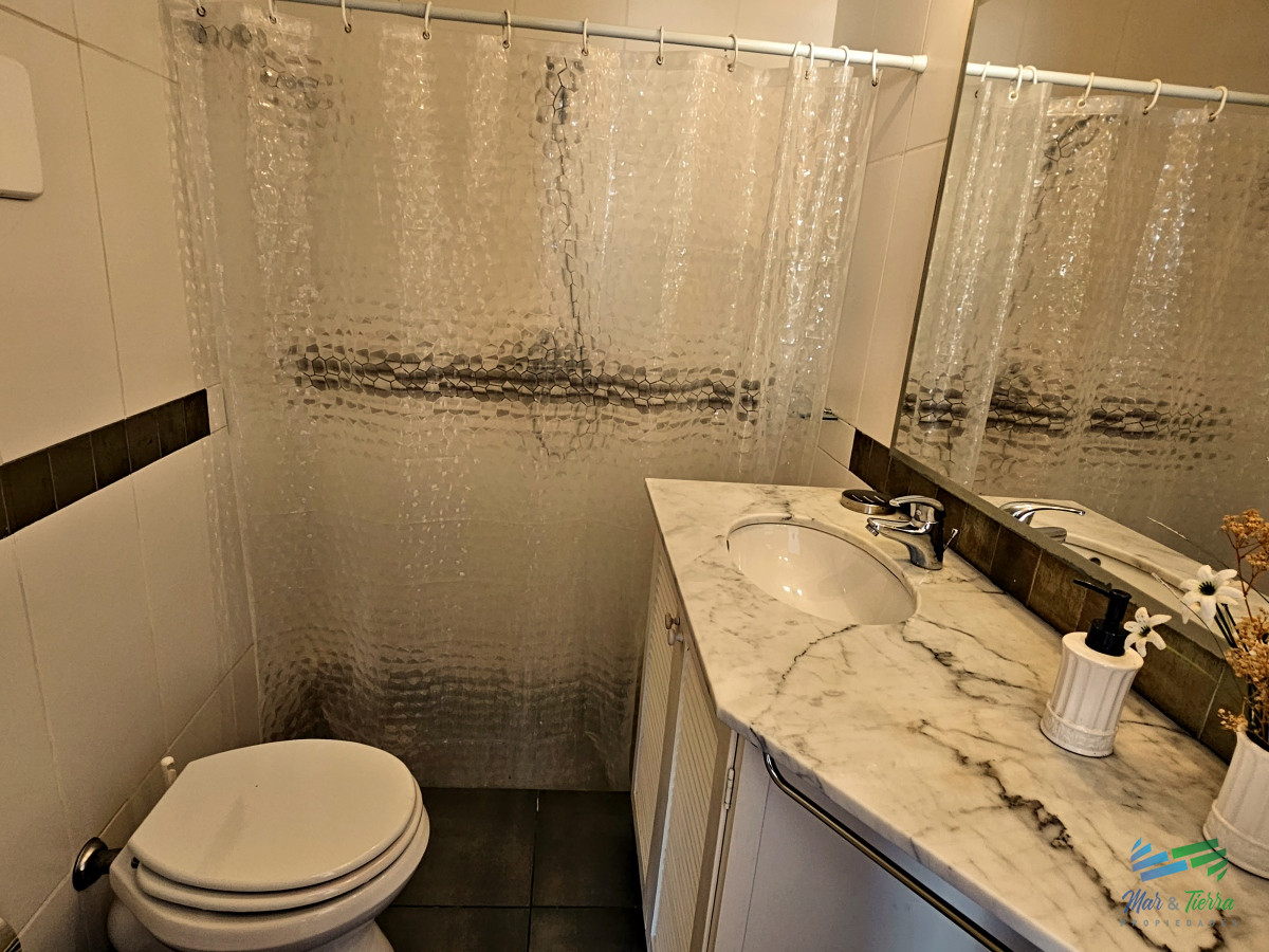 Apartamento ID.4568 - APARTAMENTO EN VENTA Y ALQUILER, PENÍNSULA, GRAN TERRAZA, RECICLADO. 