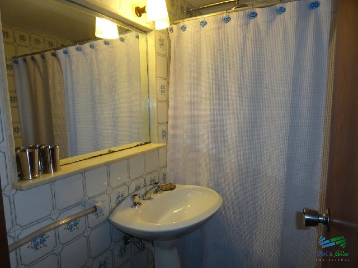 Apartamento ID.2596 - Vendo apartamento 3 dormitorios con vista al puerto en Peninsula, Punta del Este.