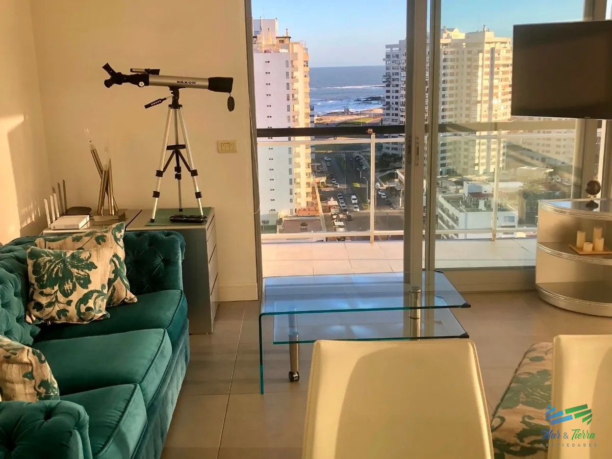 Apartamento ID.3479 - Apartamento de 2 dormitorios con vista al mar ,Punta del Este