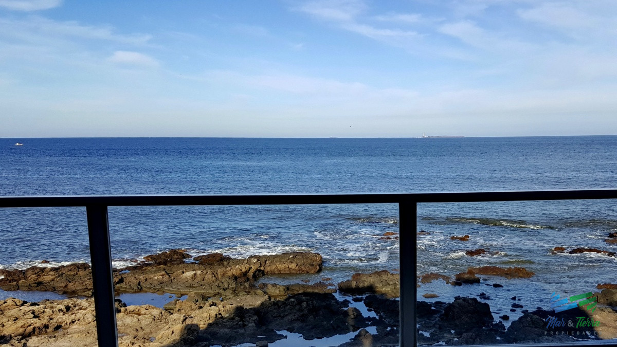 Apartamento ID.1243 - Vendo apartamento 3 dormitorios, frente al mar en Peninsula, Punta del Este