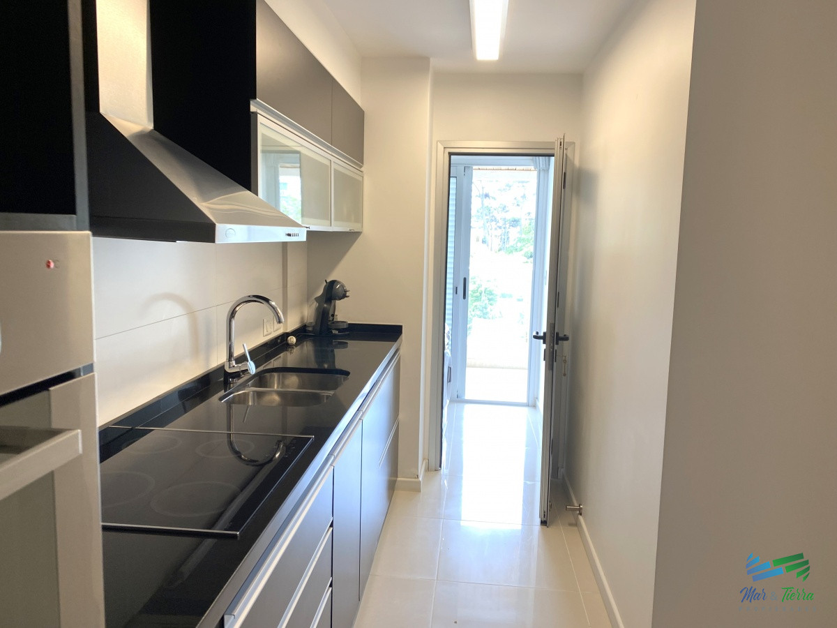 Apartamento ID.3923 - Venta Alquiler apartamento 3 dormitorios 2 baños playa brava punta del este