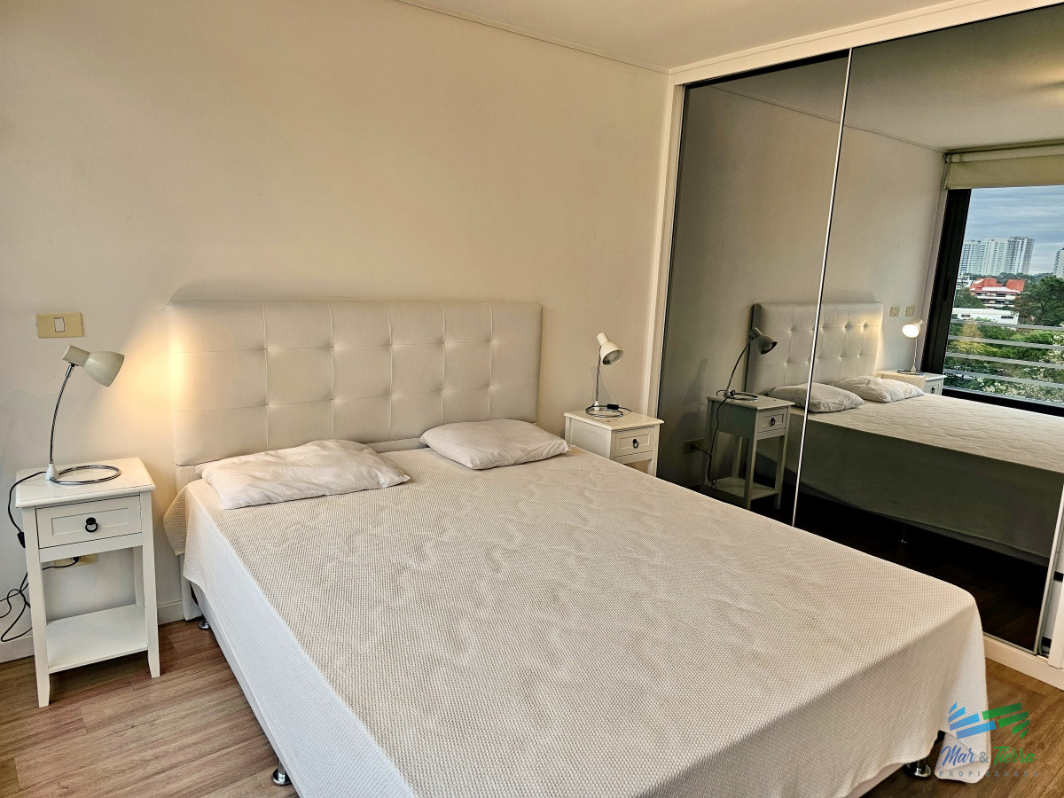 Apartamento ID.4759 - APARTAMENTO EN VENTA, 2 DORMITORIOS EN SUITE, PUNTA DEL ESTE. EN EDIFICIO CON SERVICIOS 