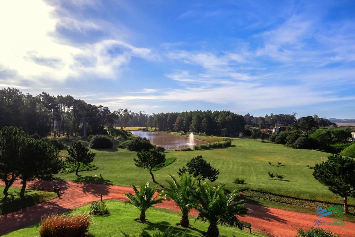 Apartamento ID.4210 - Venta de Apartamento 2 DORMITORIOS en Playa Mansa, Punta del Este