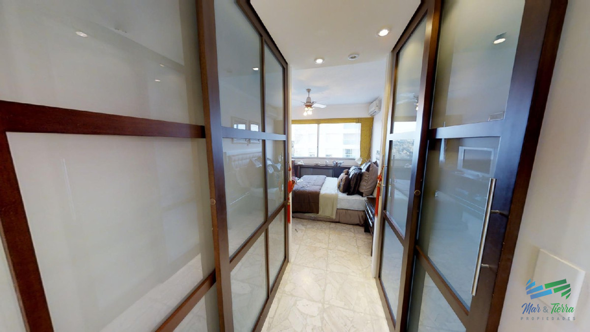 Apartamento ID.2110 - Espectacular planta, reciclada con materiales de primera calidad!!! cuenta 180 m2.