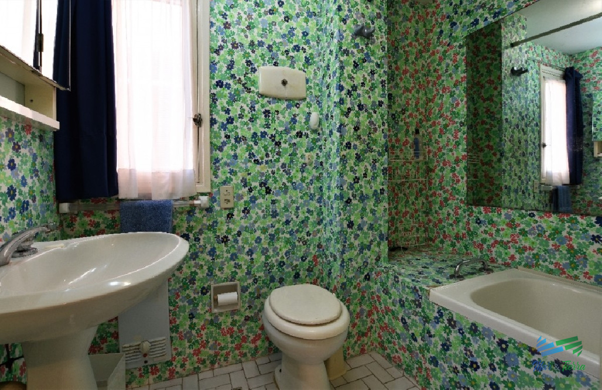 Apartamento ID.2156 - Venta de Apartamento 2 dormitorios en Playa Mansa, Punta del Este.  