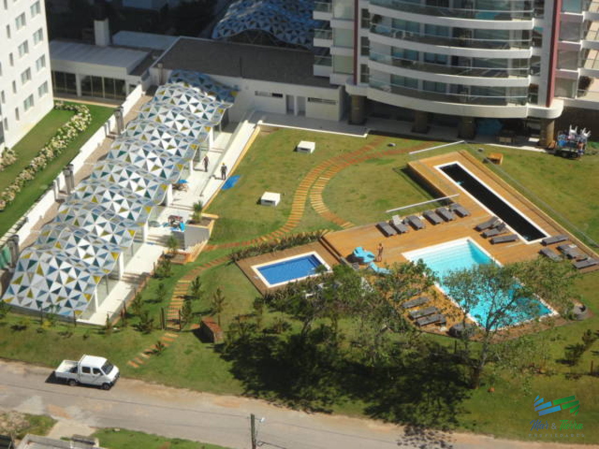Apartamento ID.3923 - Venta Alquiler apartamento 3 dormitorios 2 baños playa brava punta del este