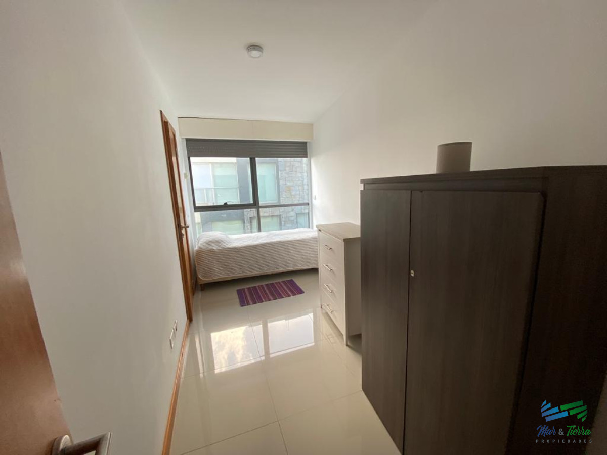 Apartamento ID.2728 - Vendo apartamento 3 dormitorios en brava frente al mar, Punta del Este.