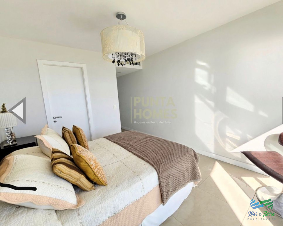 Apartamento ID.3664 - Alquilo apartamento 3 dormitorios frente al mar con servicios, Playa Mansa, Punta del Este
