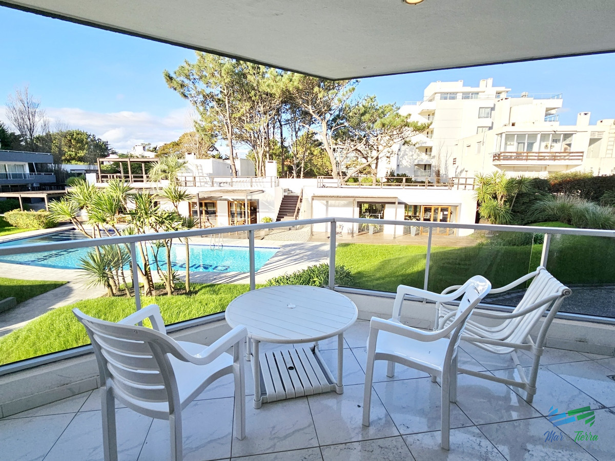 Apartamento ID.4820 - ALQUILER TEMPORADA, PLAYA MANSA, DOS DORMITORIOS
