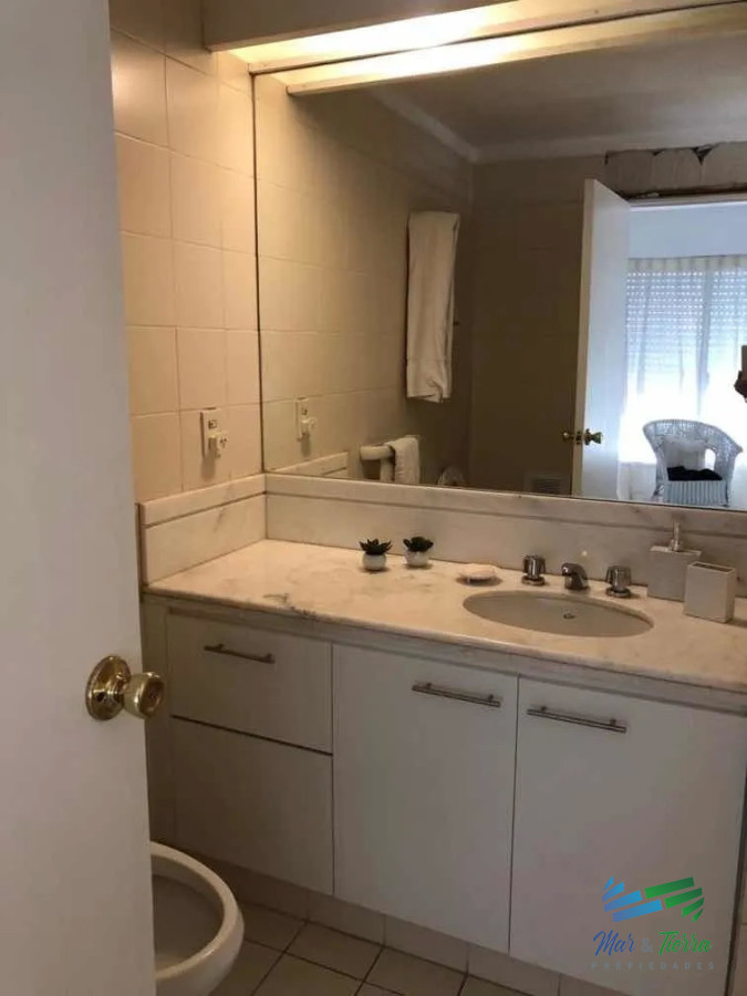 Apartamento ID.2910 - Vendo apartamento 3 dormitorios a metros de la brava, Punta del Este