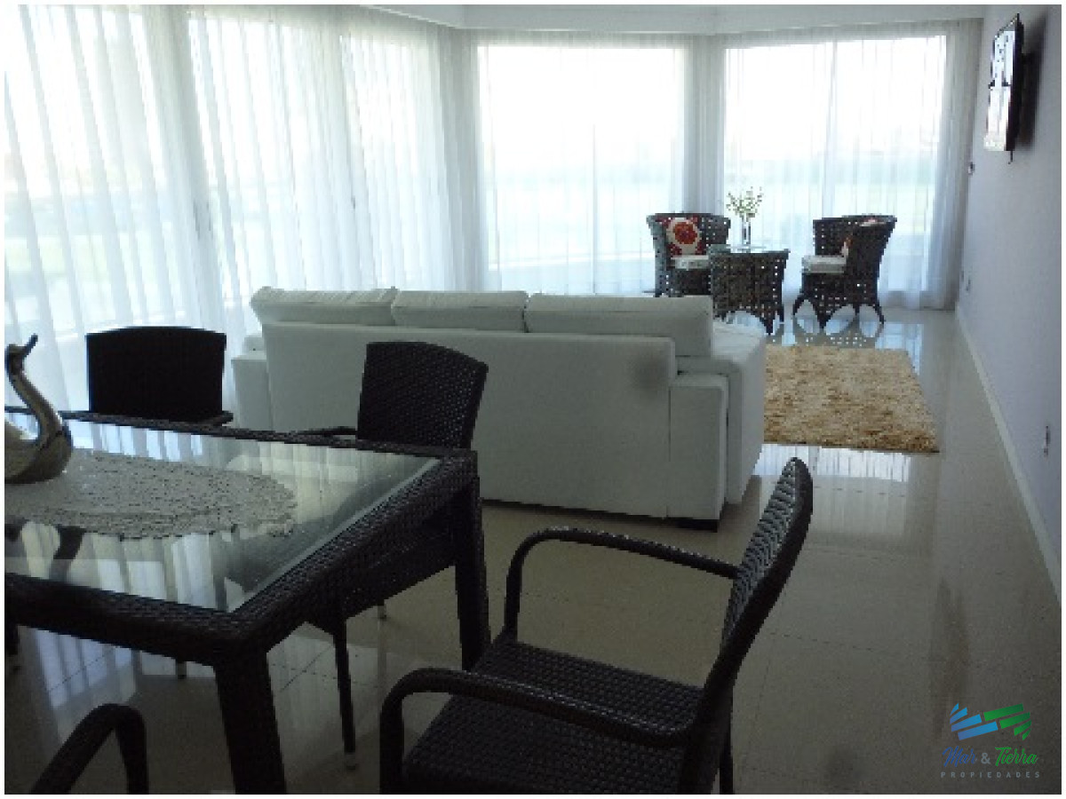 Apartamento ID.633 - Apartamento de 3 dormitorios, cerca de Enjoy, Punta del Este