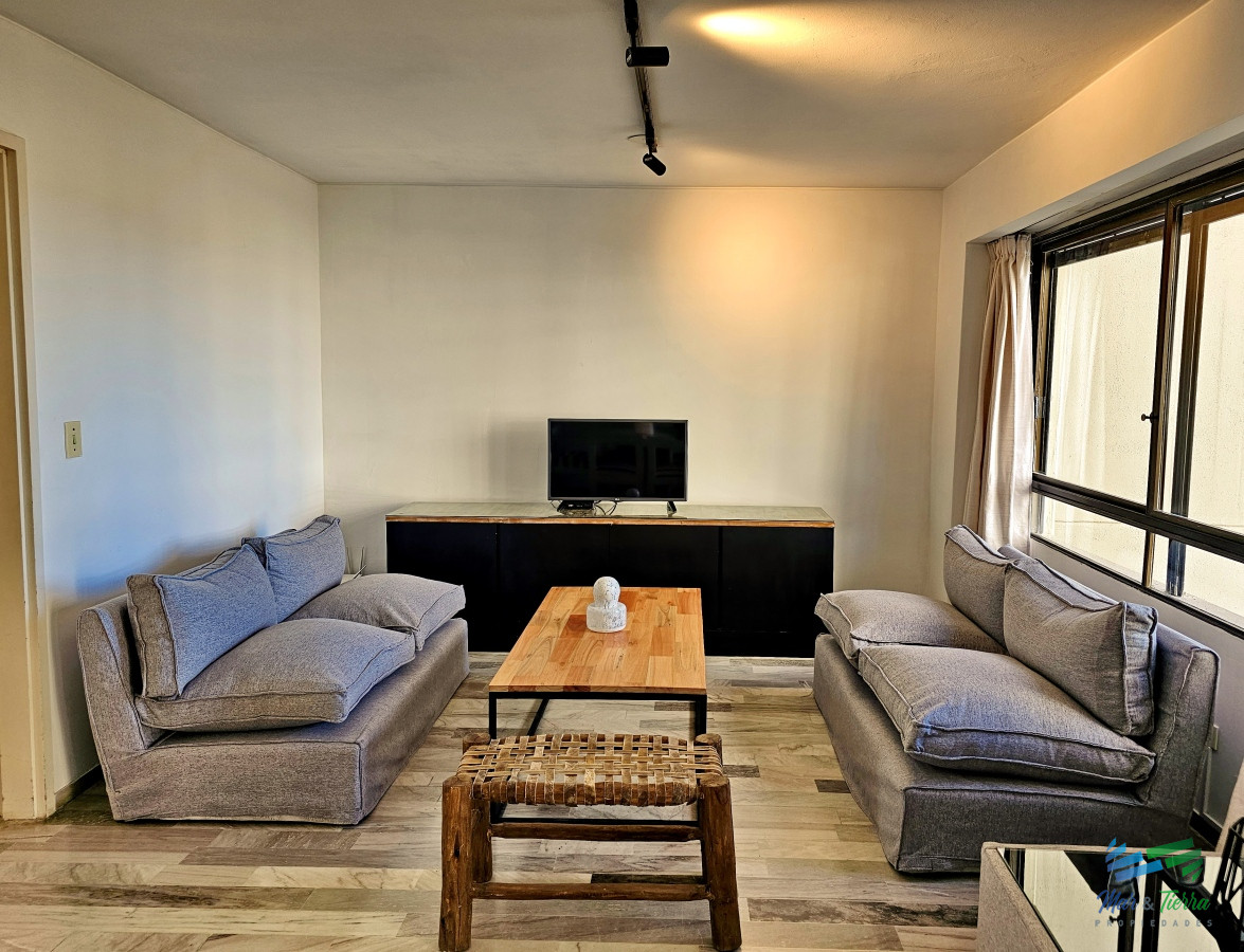 Apartamento ID.4621 - DEPARTAMENTO DE TRES DORMITORIOS EN VENTA, PUNTA DEL ESTE, BRAVA  
