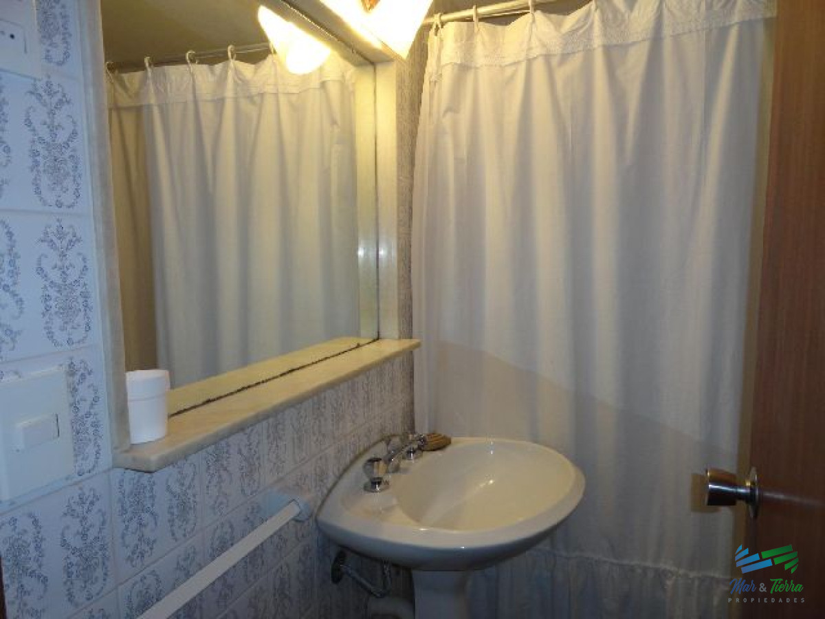 Apartamento ID.2596 - Vendo apartamento 3 dormitorios con vista al puerto en Peninsula, Punta del Este.