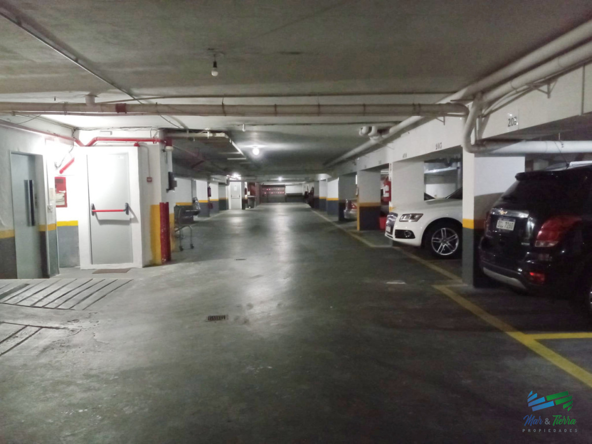 Apartamento ID.5636 - Venta de apartamento 3 dormitorios en península Punta del este 